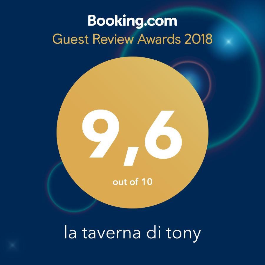 La Taverna Di Tony Montalto Dora Exterior foto